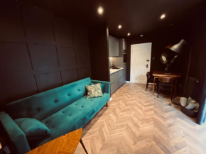 The Snug - 1 Bed, 2mins walk from the beach